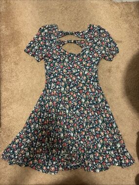 Women’s Navy Floral Puff-Sleeve Dress with Cutout Back